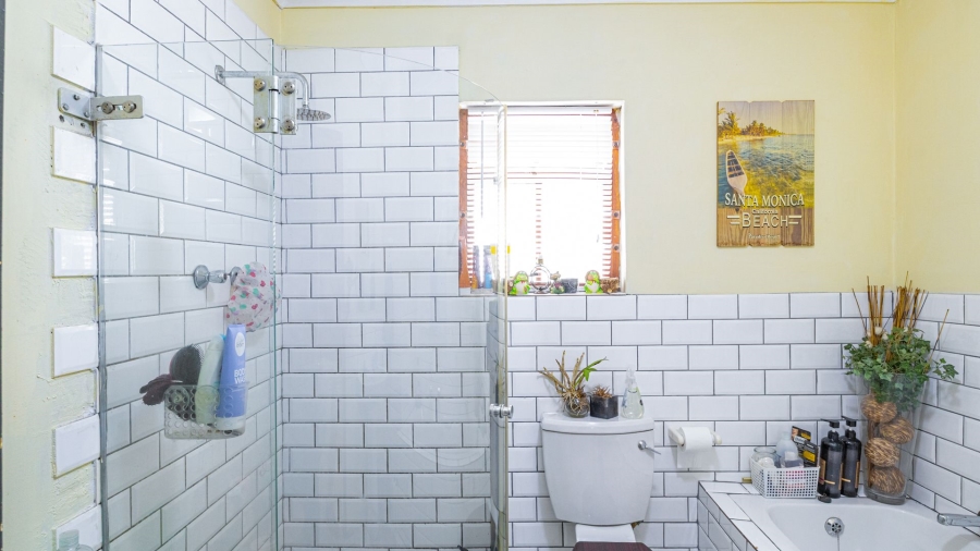 3 Bedroom Property for Sale in Wynberg Western Cape